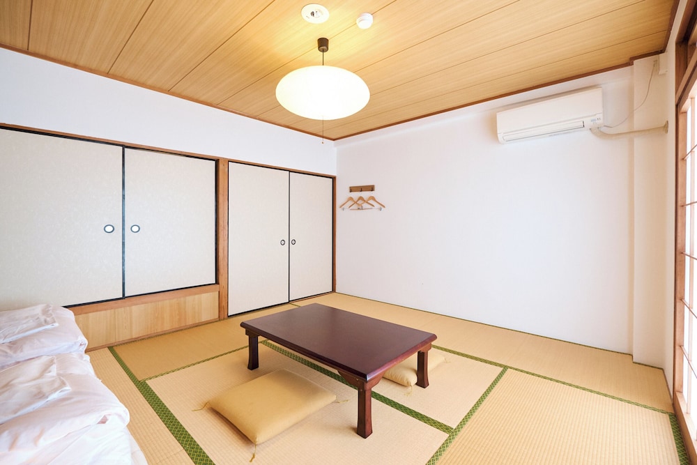 Japanese Style Single with Shared Bathroom photo 3