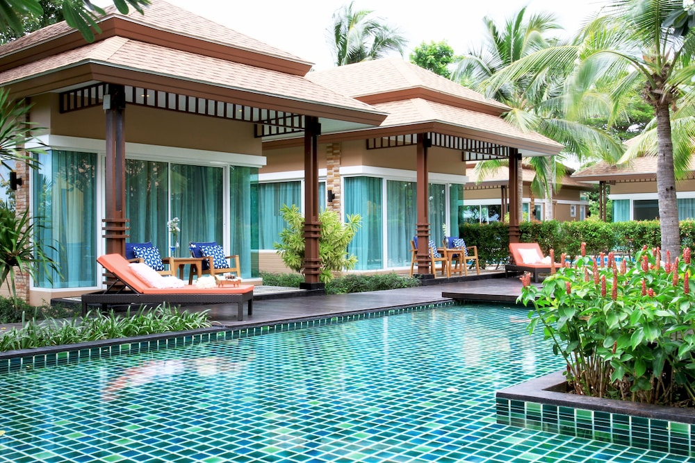 Deluxe Pool View Villa photo 2