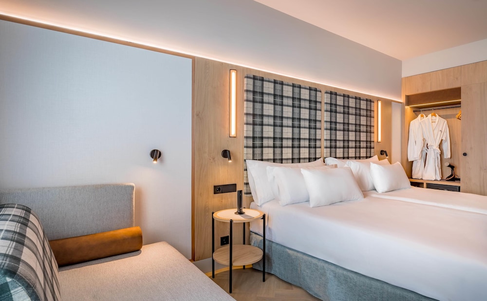 Superior Room, Terrace - Photo 3