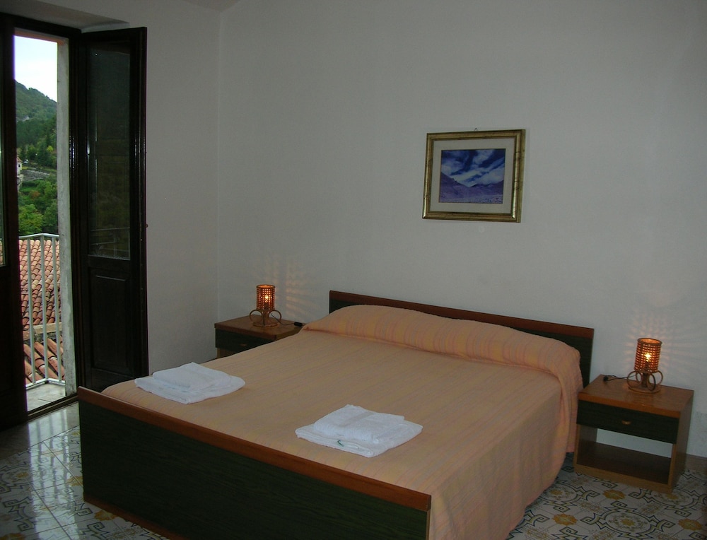 Deluxe Triple Room, Balcony, Sea View photo 1