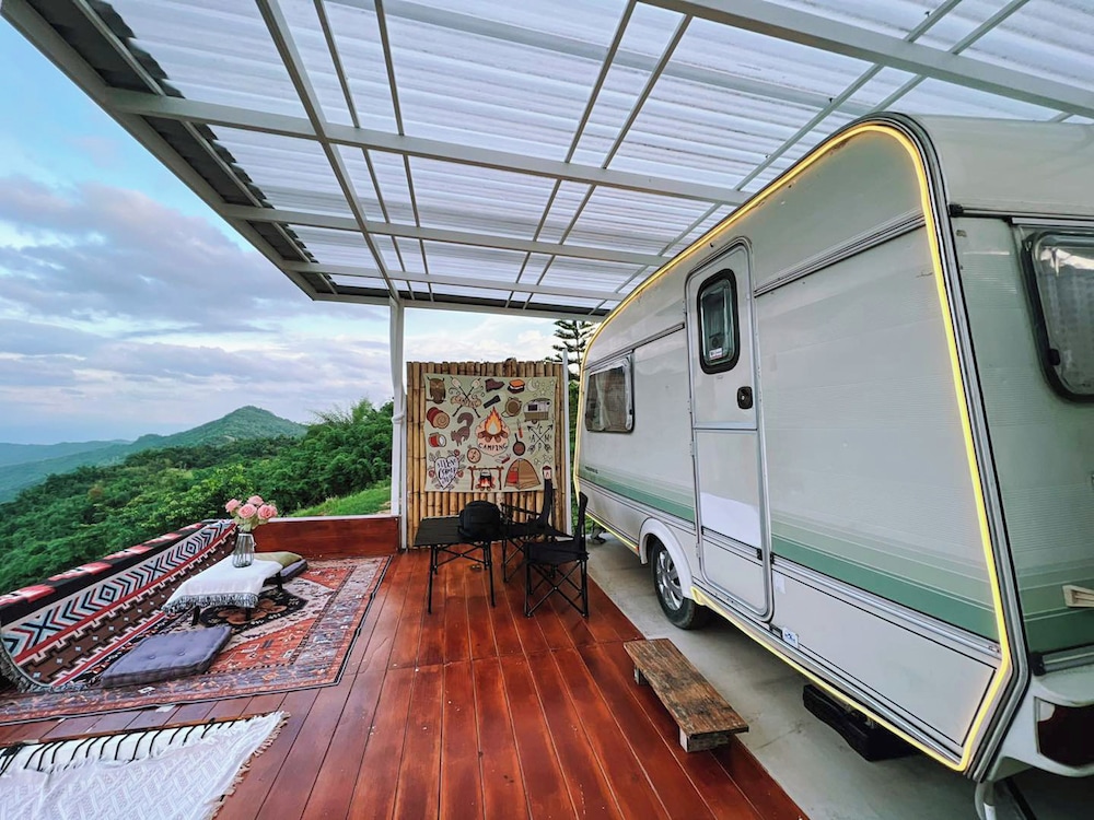 Superior Caravan
