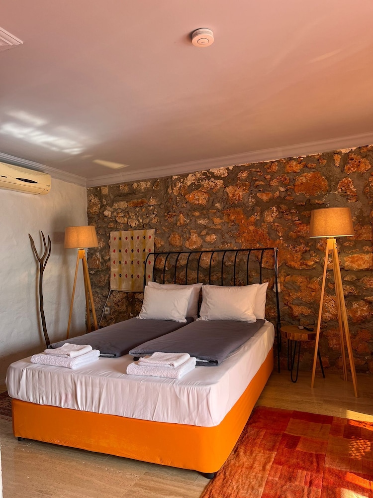 Standard Double Room, 1 Queen Bed, Garden View