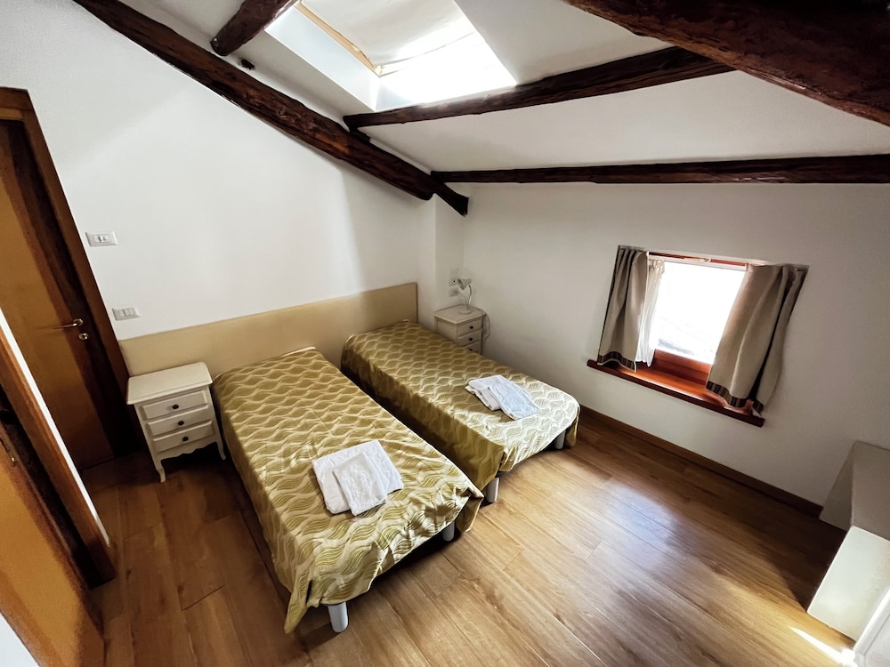 Room, 2 Twin Beds, Non Smoking photo 1