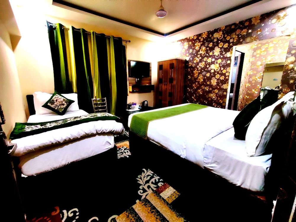 Executive Room, Multiple Beds