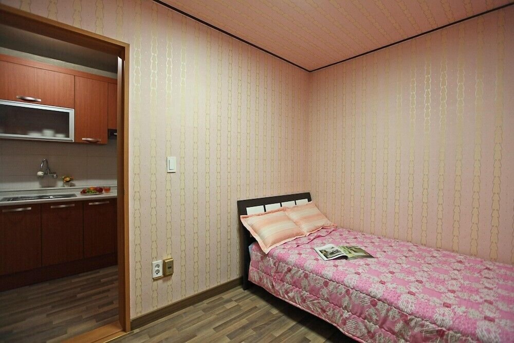Room (RAISON)