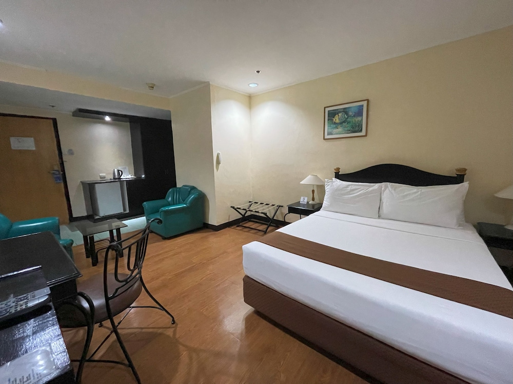 Junior Studio Suite