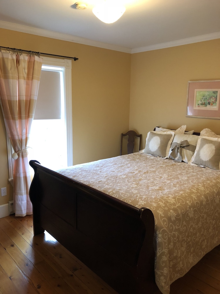 Standard Room (Boudreau)