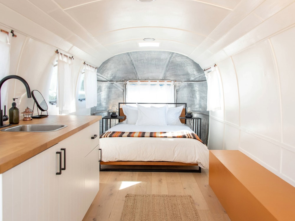 Modernized Vintage Airstream with Upscale Resort Amenities
