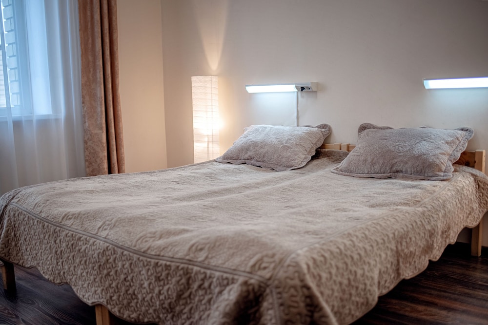 Double or Twin Room, Shared Bathroom