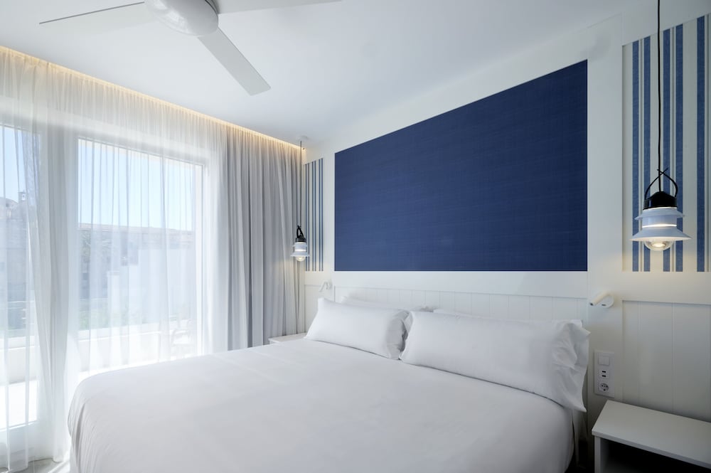 Premium Double Room, Terrace, Sea View - Photo 2