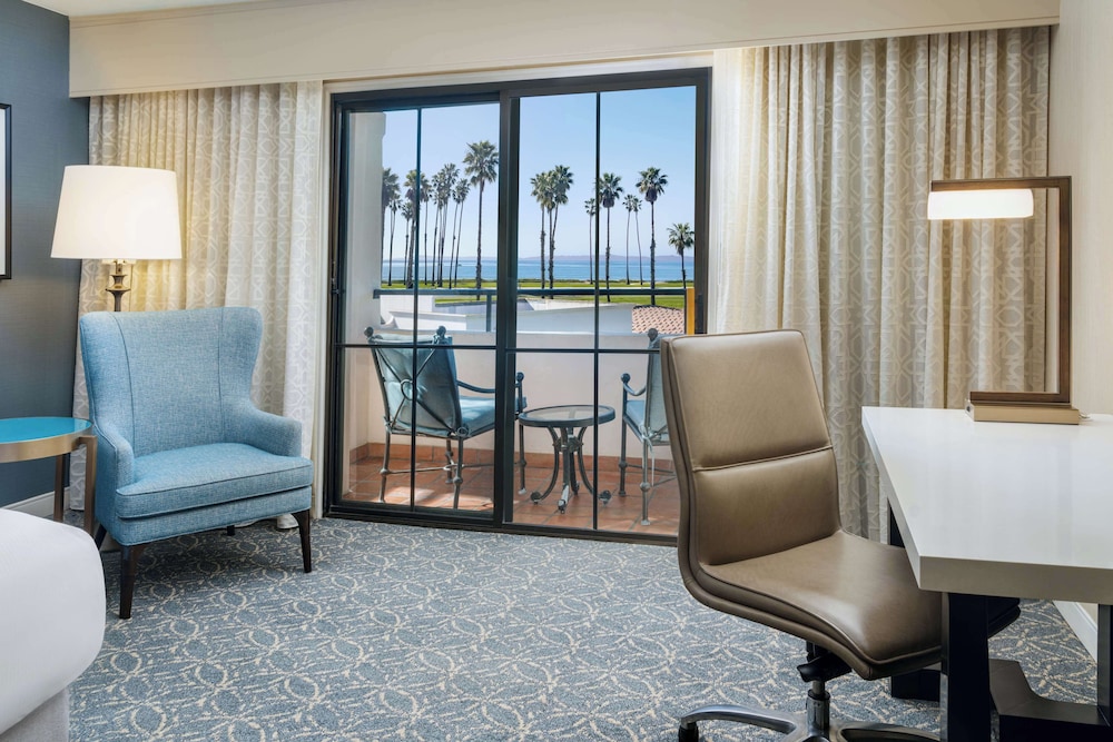 Room, 2 Queen Beds, Accessible (Hearing) - Photo 1
