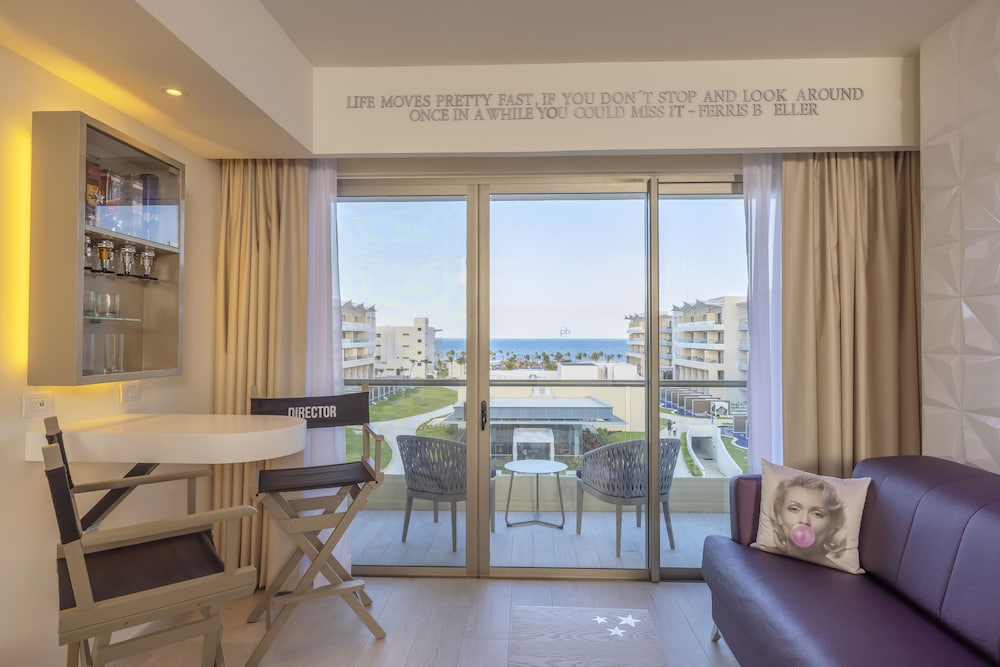 STAR Class Junior Suite Ocean View - Photo 3