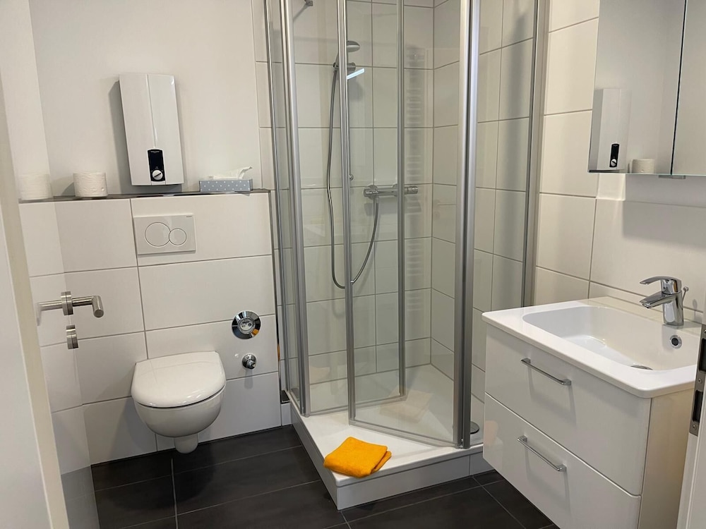 Deluxe Studio Suite, Multiple Beds, Ground Floor photo 3