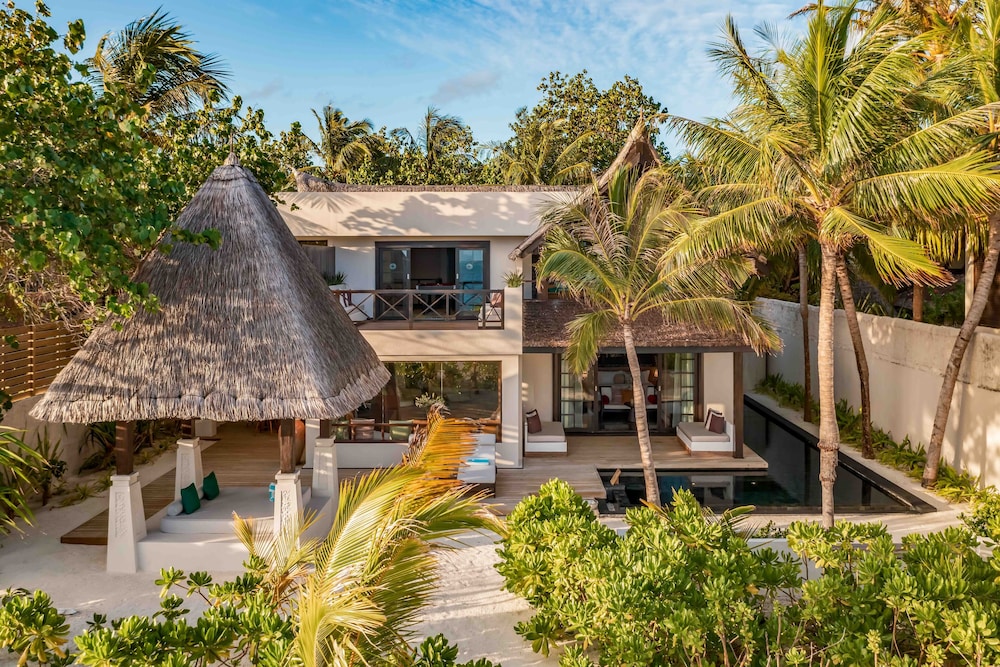 Sunset Earth Pool RESERVE - 3 Bedroom - Photo 2