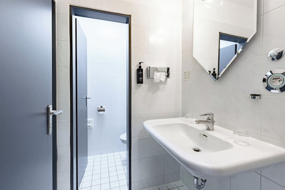 Standard Room - Photo 15
