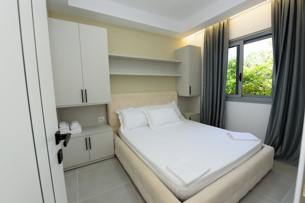 Comfort Apartment, Balcony, Garden View