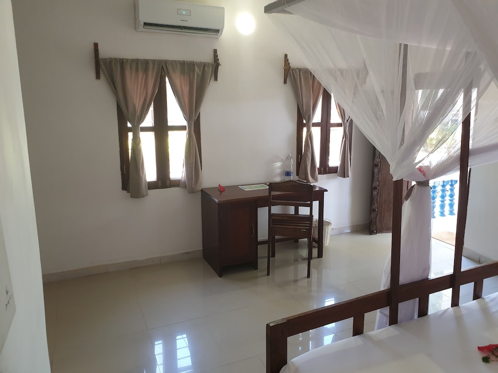 Standard Double Or Twin Room - Photo 4