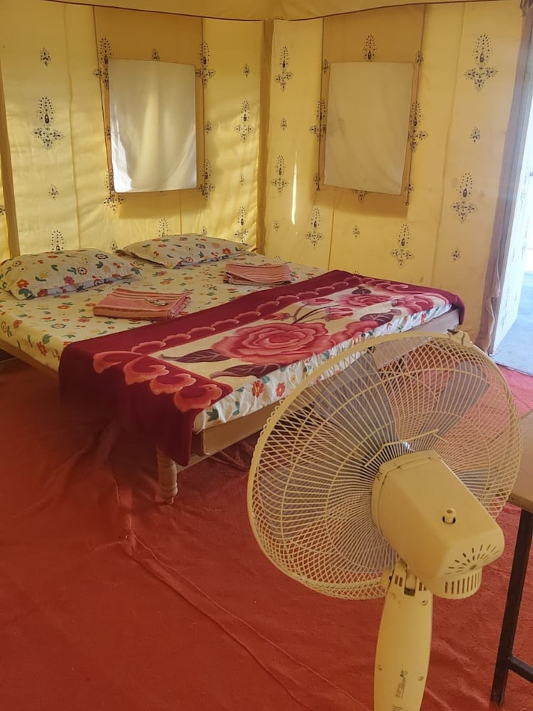 Standard Tent photo 3