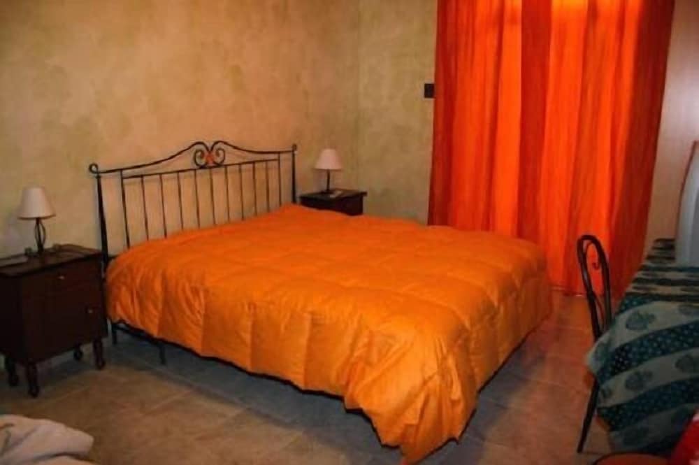 Apartment, 1 Bedroom (2 Single Beds) photo 2