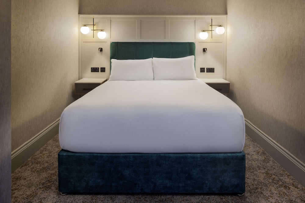 Junior Suite, Multiple Beds - Photo 2