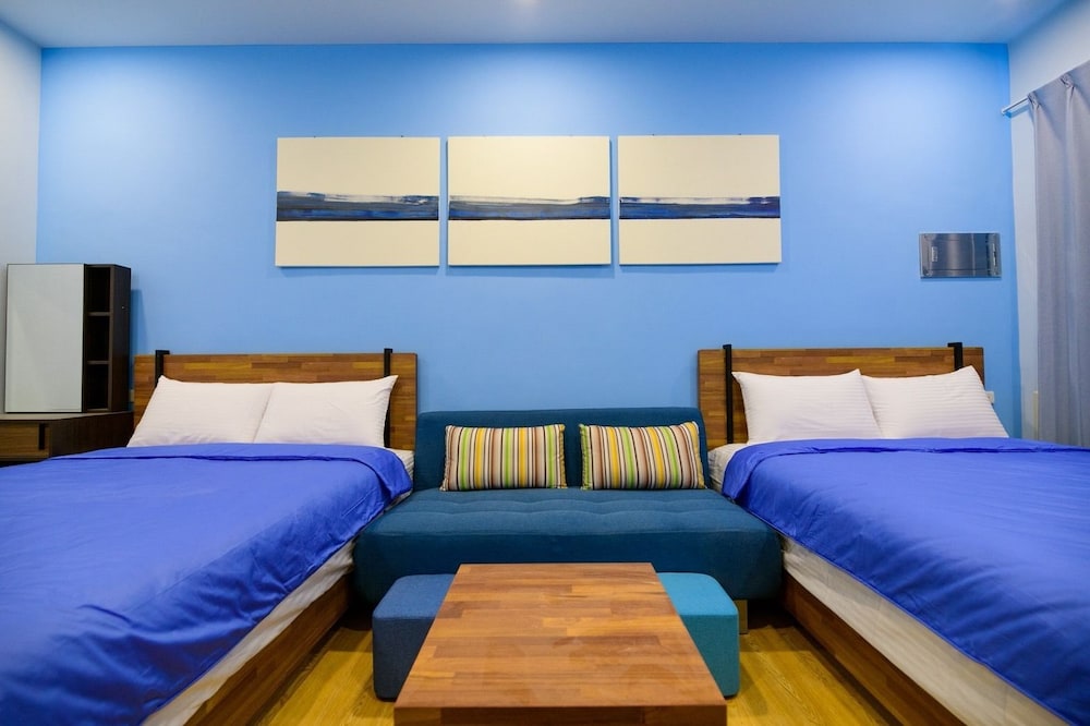 Design Quadruple Room photo 3