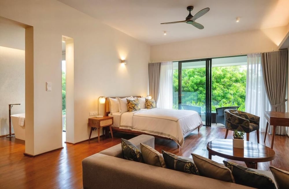 Luxury Suite, Balcony, Ocean View