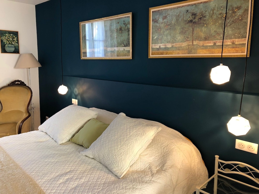 Deluxe Double or Twin Room (La Chambre Bleue)