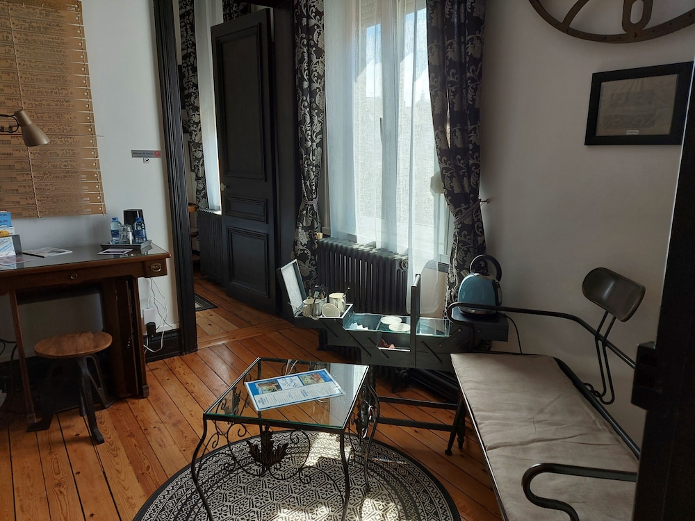 Classic Double Room, Non Smoking, Courtyard View