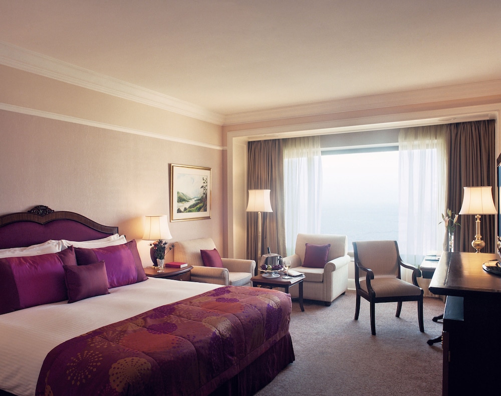 Deluxe Room, 1 King Bed - Photo 1