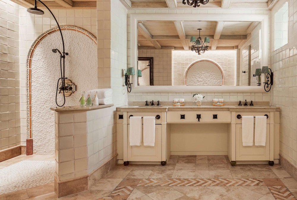 Suite, Oceanfront (one & Only Casita With Infinity Pool)