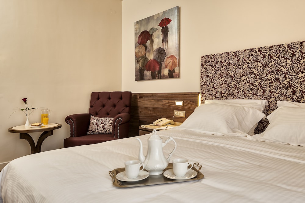 Superior Double or Twin Room, Balcony - Photo 6