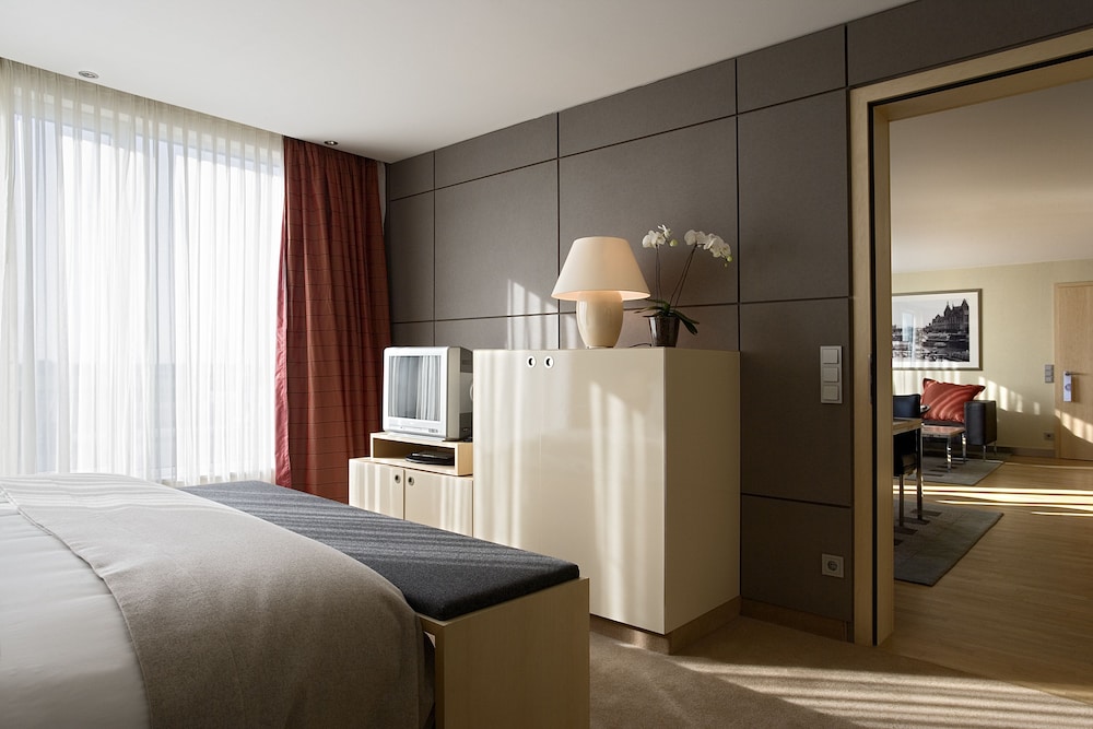 Suite (Senator) photo 3
