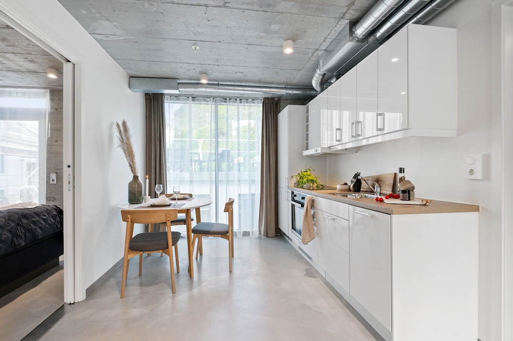 Apartment, 2 Bedrooms (402) - Photo 8