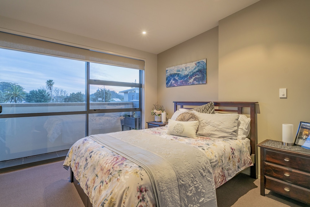 Luxury Apartment photo 2