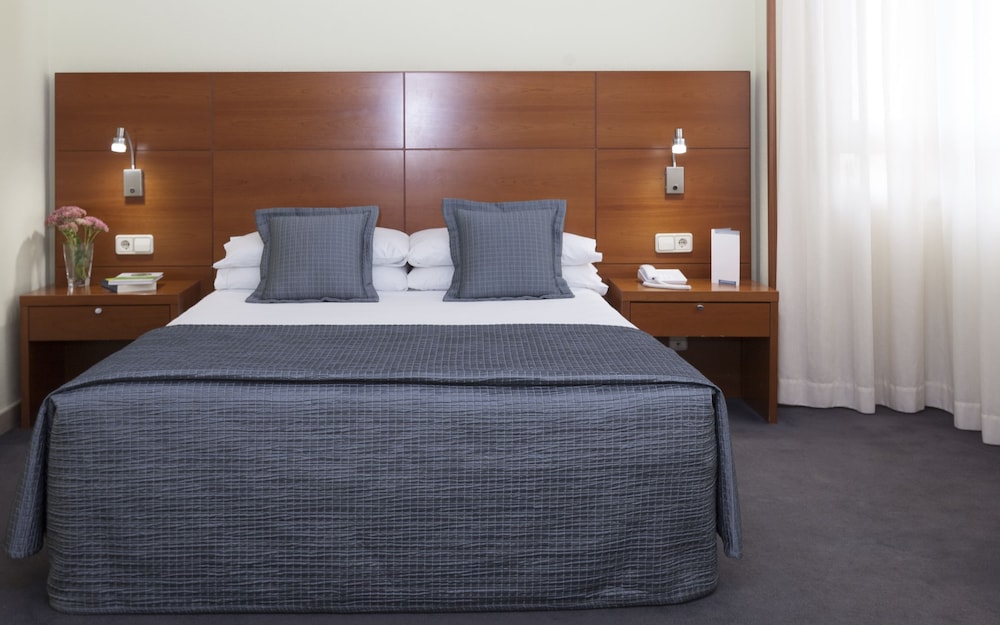 Superior Double or Twin Room - Photo 8