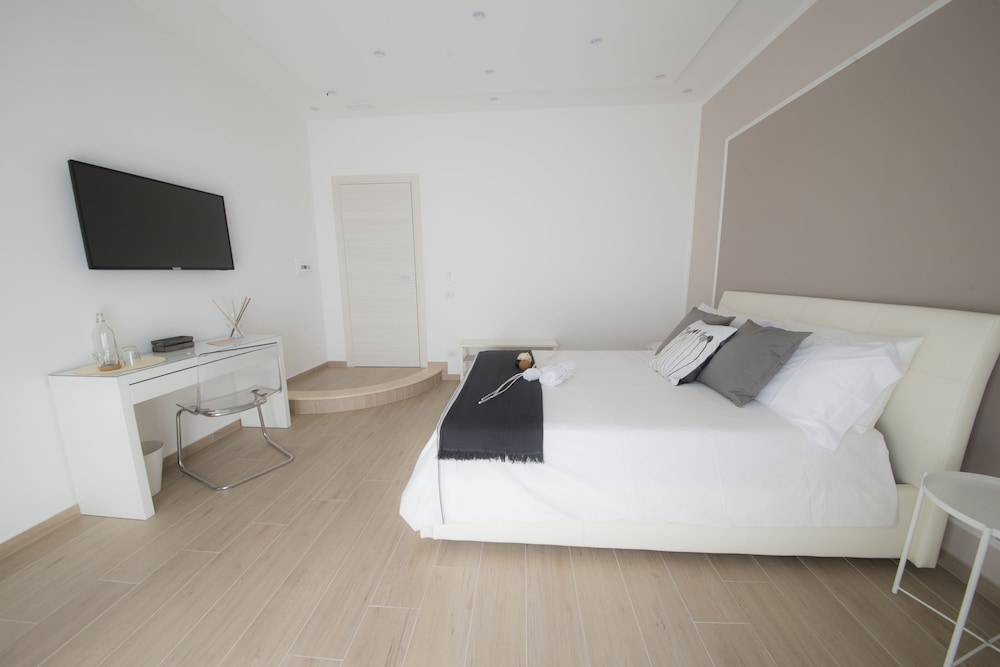 Deluxe Double Room, Sea View photo 3