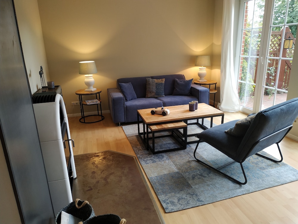 House, Annex Building photo 1