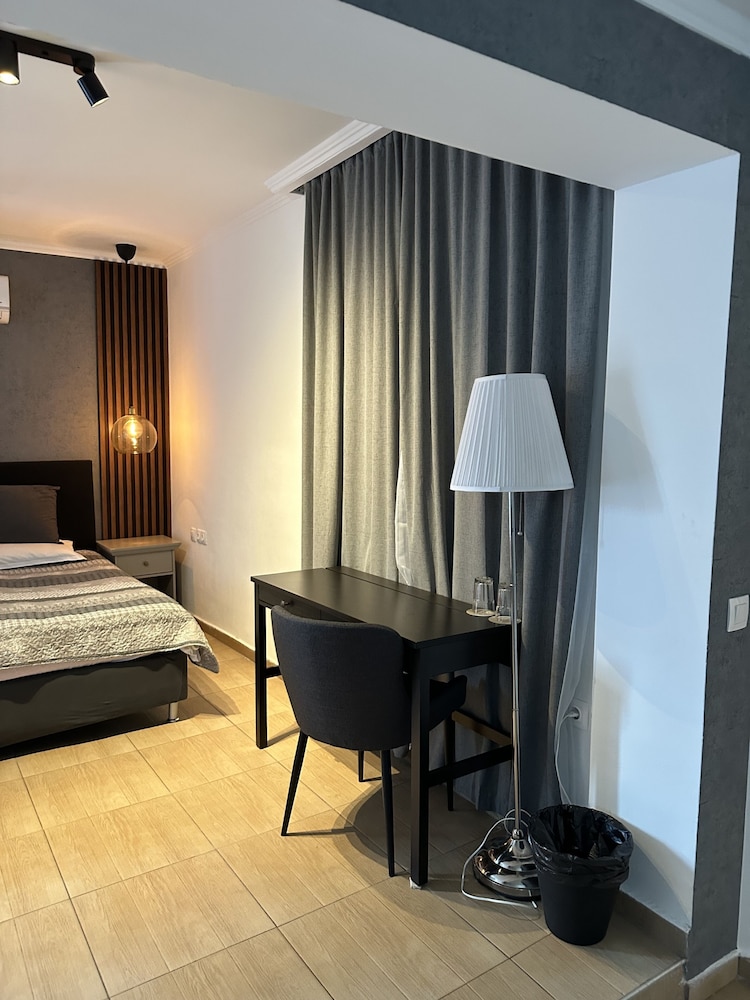 Deluxe Suite, Balcony, Courtyard View photo 3