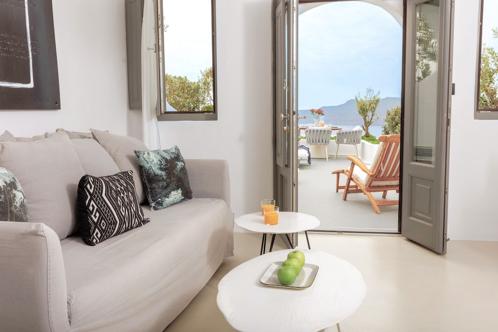The Artisan's Suite with Hot Tub & Caldera View - Photo 6
