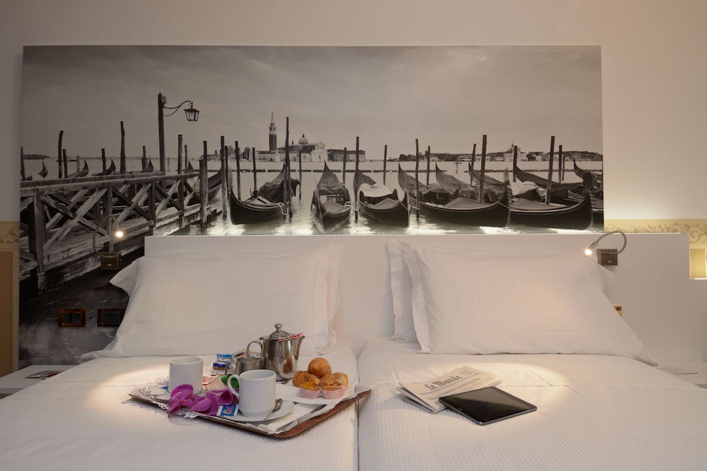 Superior Room View, with double bed or 2 single beds photo 1