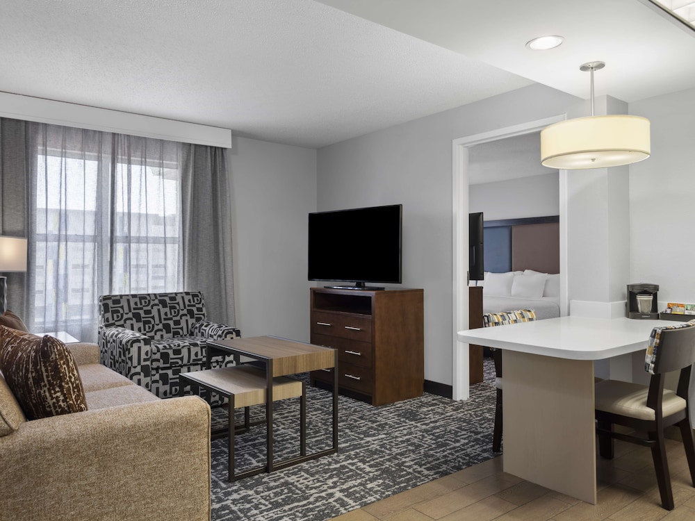 Suite, 1 Queen Bed, Accessible, Non Smoking - Photo 11