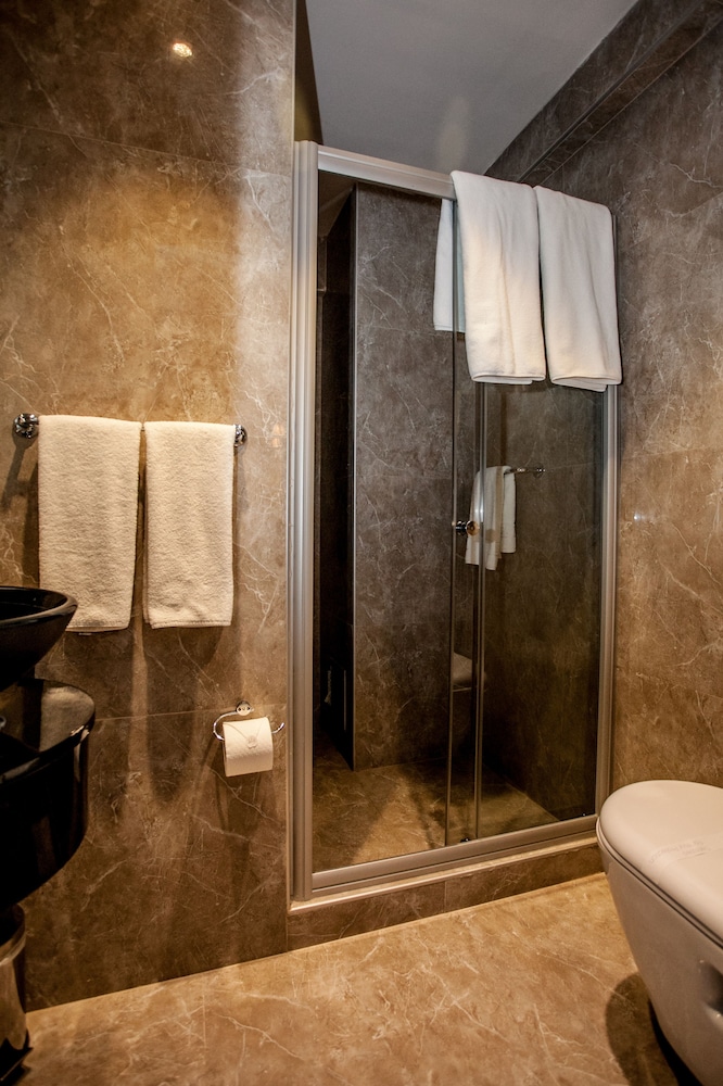 Deluxe Double or Twin Room, Balcony photo 3