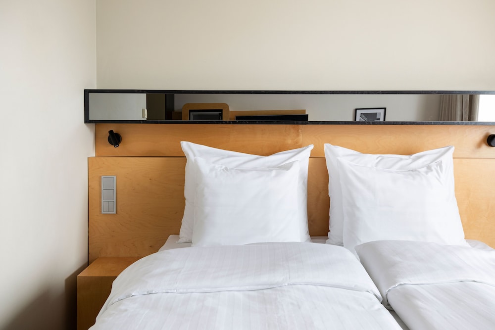 Standard Room, 1 King Bed (extra bed possibility) - Photo 2