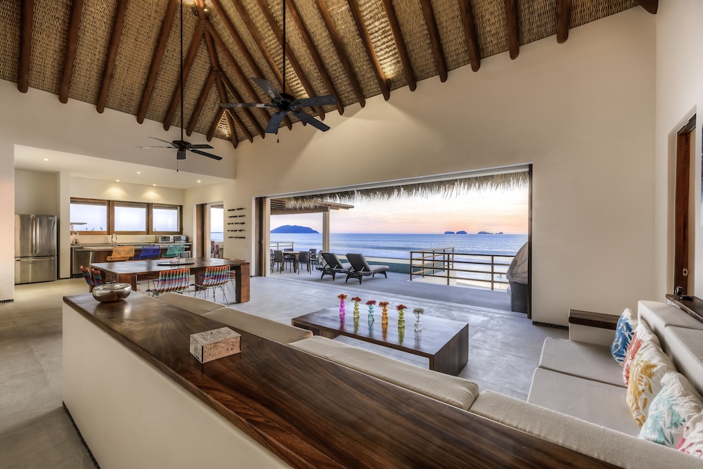 Penthouse, 3 Bedrooms, Beachfront (3 Bedroom)