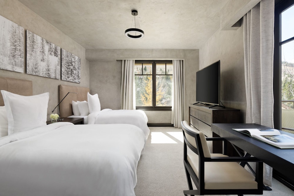 Room, 4 Bedrooms (Born Free Residence) - Photo 2
