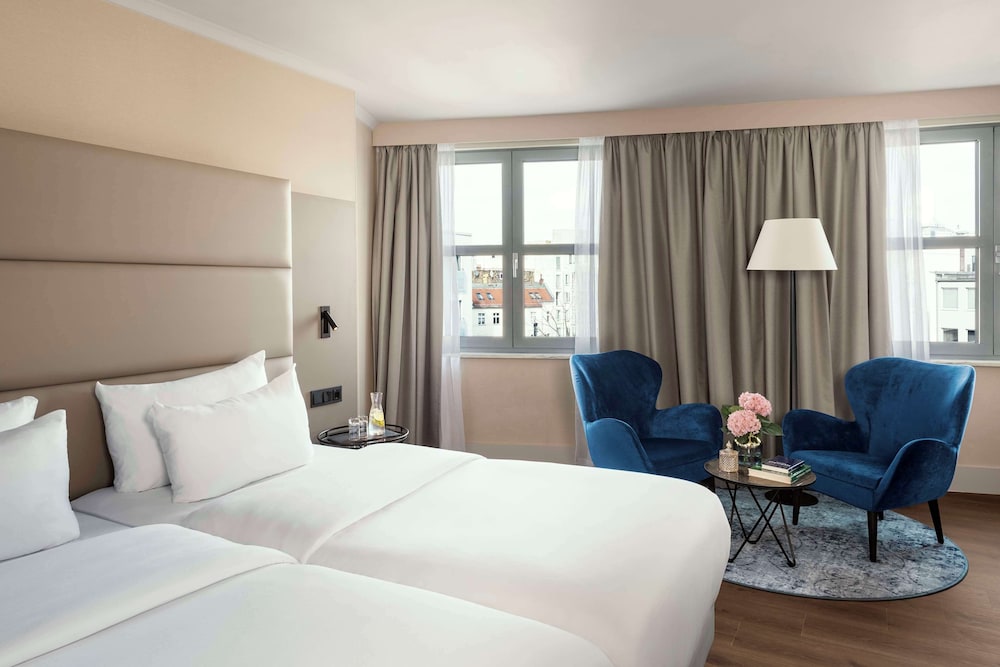 Superior Room (Extra Large ExtraBed 2Adults+1Child)