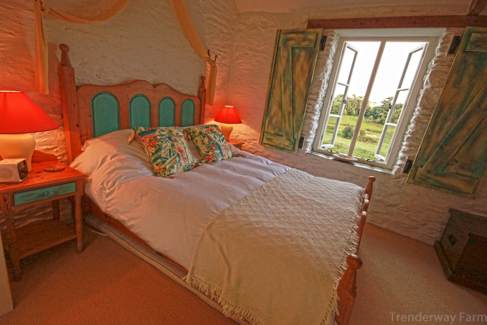 Luxury Cottage (The Meadow Barn) photo 3