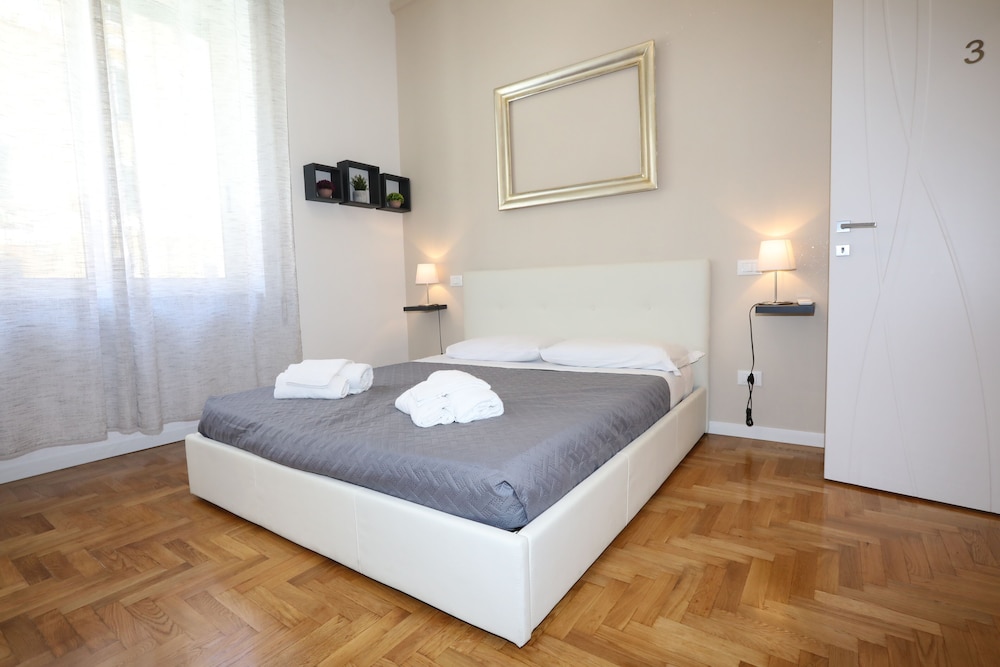 Deluxe Double Room, City View photo 1