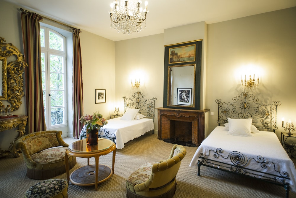 Family Suite, Balcony (3/4 Persons - 2 Queen Beds) photo 1