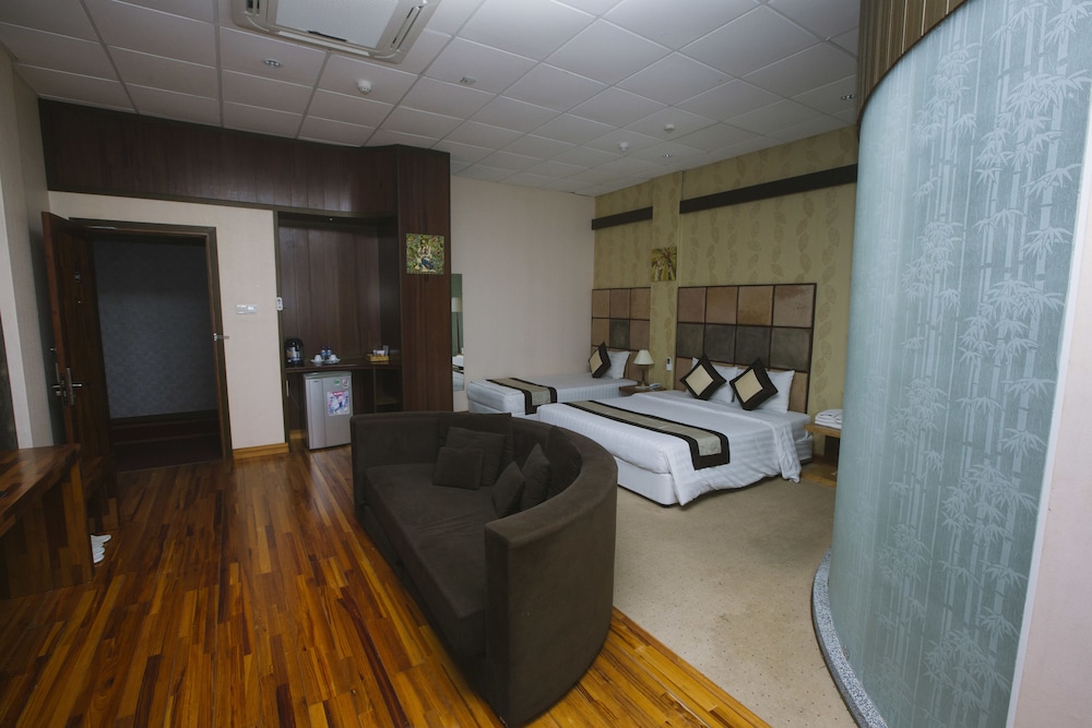 Deluxe Room, Pool View